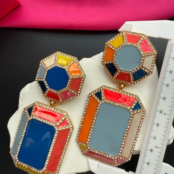 Schiaparelli Assorted Crystal Clip-On Earrings – Vintage by  🌈 Schiaparelli Colorblock Enamel Crystal Drop Earrings 🌈